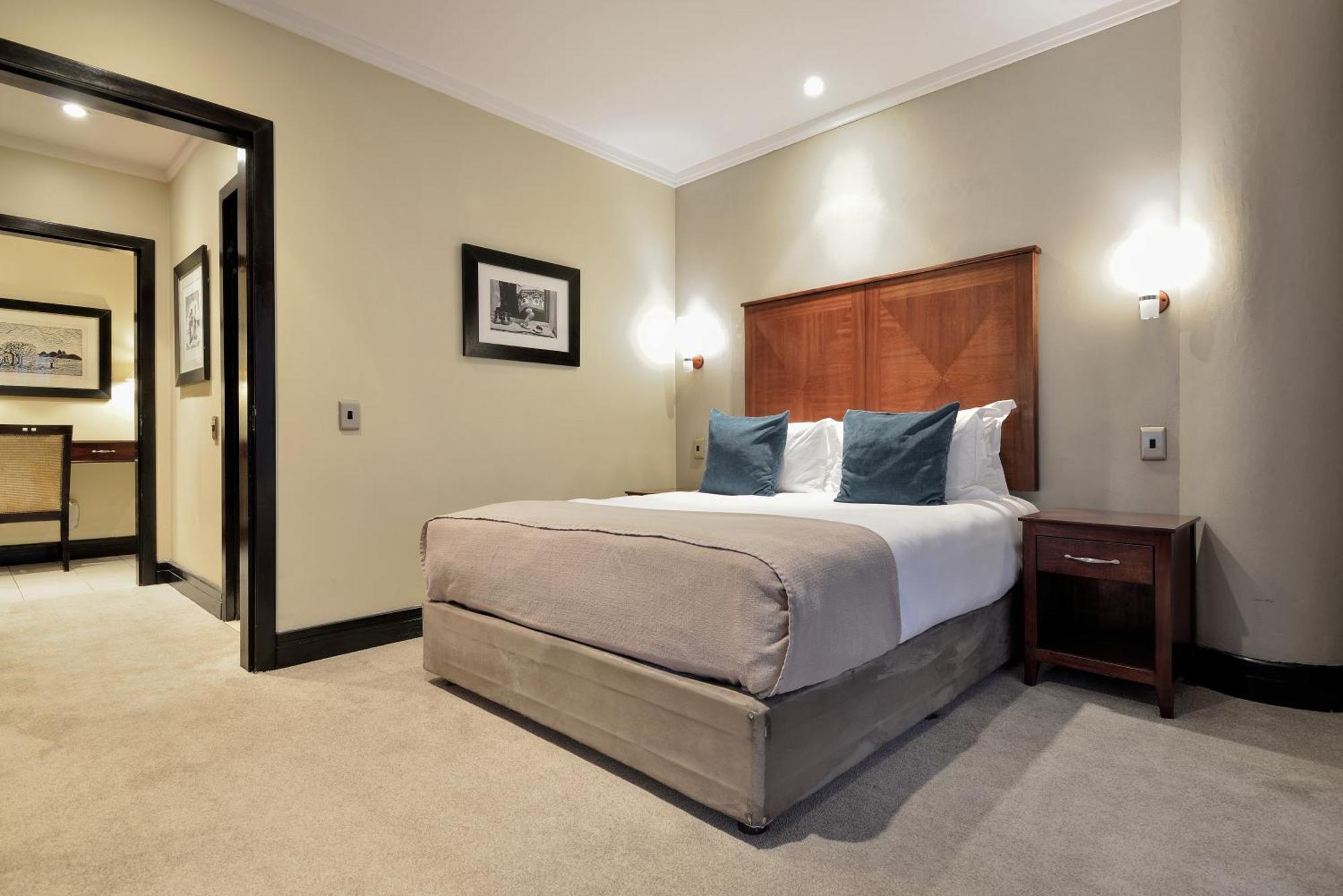 יוהנסבורג Raphael Suites מראה חיצוני תמונה